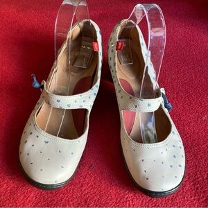 CAMPER TWS Sz 40 Beginners Heels Leather Mary Jane Style Rounded Toe Pumps Shoes